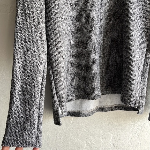 Madewell Lightweight, cotton-blend pullover sweater in B&W marled yarn. Size SM - Picture 4 of 4